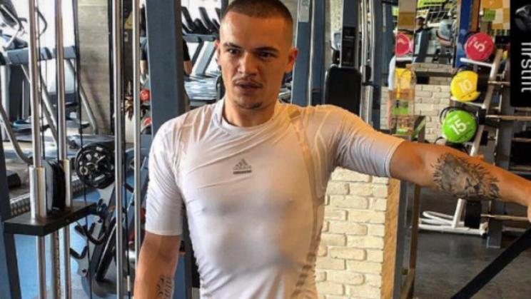 satedua1's tweet image. Femra në përqafimin e #Cozman (FOTO) 10minuta.com/magazina/48912… #shqip