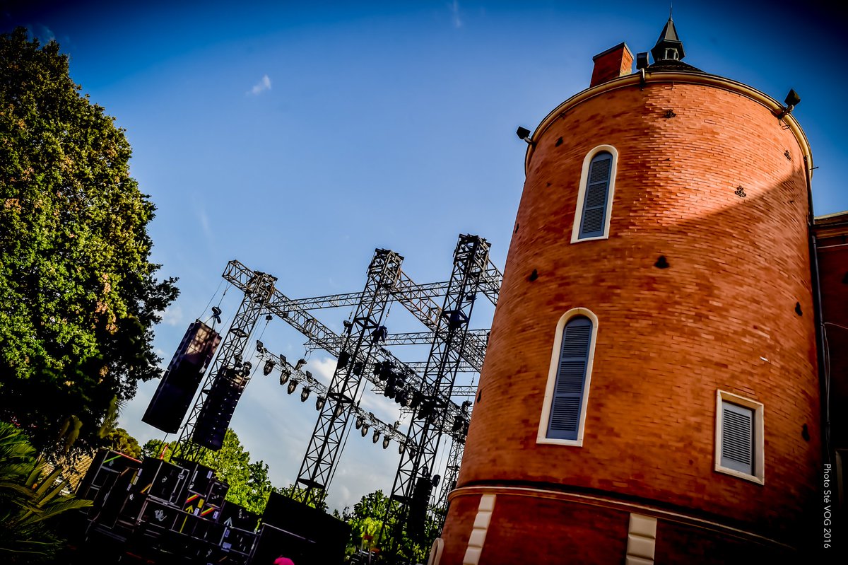 BONNE NOUVELLE !!
Sem prochaine, 1 nouvel artiste dévoilé !
Un seul ? Ou peut être deux ..... 😏
Bon week end !!