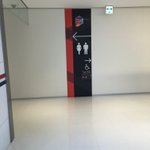 漏れそう!そんな時に見つけたこのトイレの希望と絶望のコントラストが完璧!