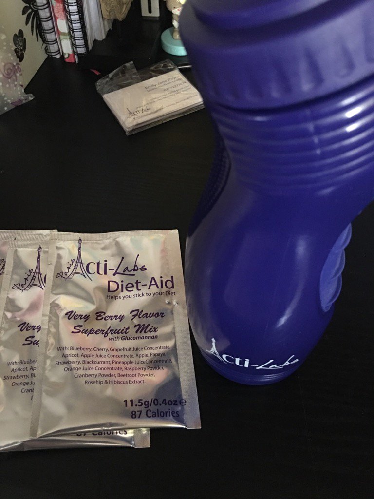 sheerserenity8's tweet photo. On the Skinny Juice again 💪🏻 #slimforsummer #fitness https://t.co/oJd8fXuVxs