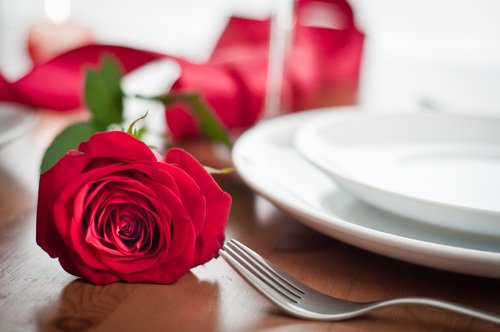 We are now taking bookings for #Valentines day 💕 
Please call us on: 01234 219 888 for more details about the menu or to book. #Bedford xx