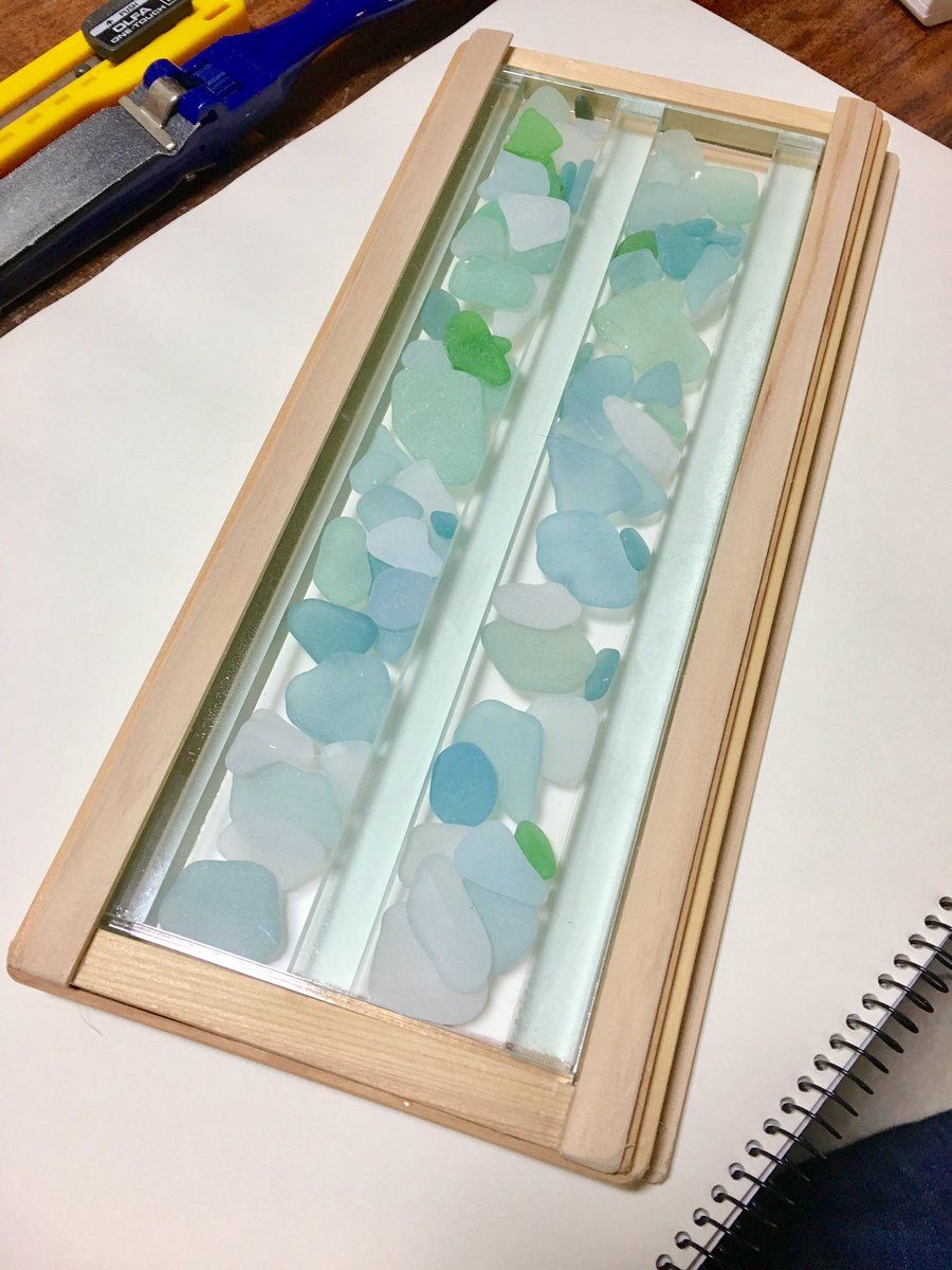 tummyRoshinoKSK's tweet photo. arduinoにnanopixelをつないで、これに仕込んだらキレイじゃないかなーと思って作ってみた。
#レーザーカッター #hajime #アクリル #arduino #nanopixel #ビーチグラス https://t.co/dNNwVm6kv1