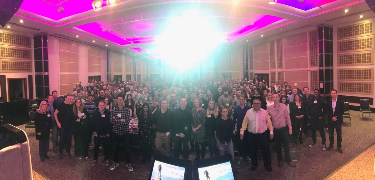 LifeatDarwin's tweet photo. #TOBconf2017 #selfie https://t.co/oyfvp95aRV