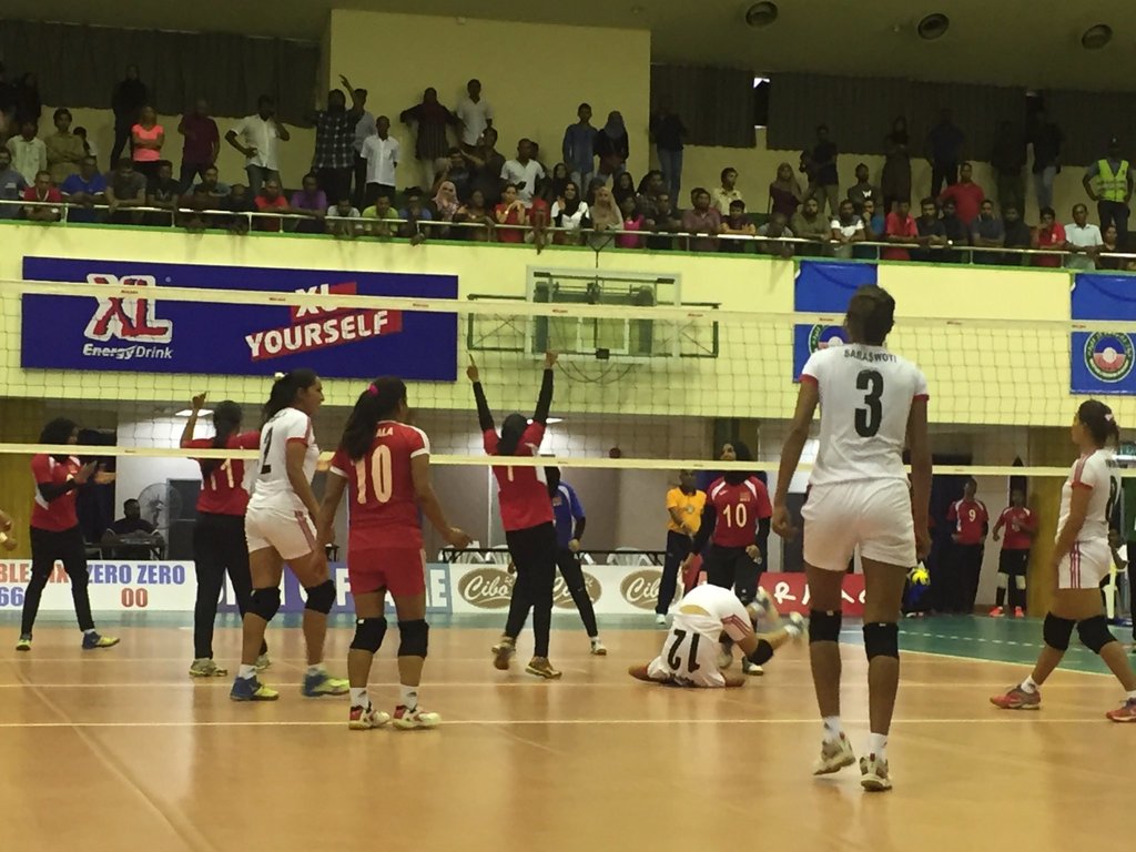 abbo_maldives's tweet photo. RT RaajjeTVsport: #RTVlive: Maldives 16 - 20 Nepal | 2nd Set | #AVCcentralZone #MDVvsNEP R… https://t.co/bsshNovaEb https://t.co/eGxv2QbhPd