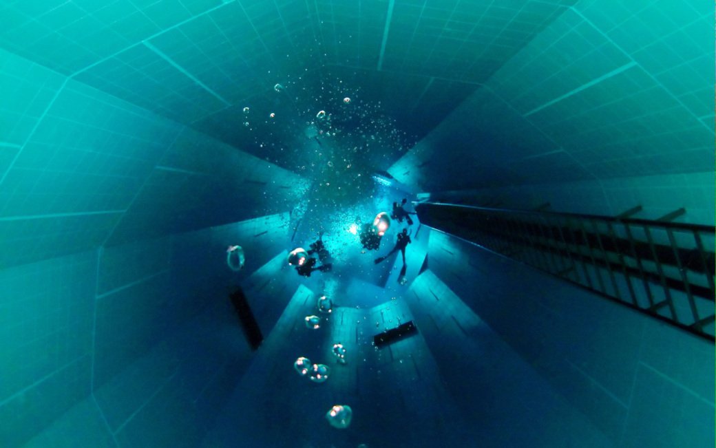 therealedgybear's tweet photo. The one with the deep dive down to the research centre... https://t.co/RwHjV9eZpC #Dreams #EdgyBear #Webdesign https://t.co/FqleWYyAwF