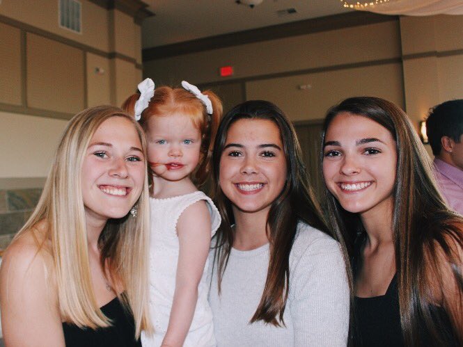 meganstitz's tweet photo. HAPPY BIRTHDAY @HaileysTitz 🎉❣️hope 2️⃣0️⃣ treats you well, love you so much💜 https://t.co/G4JSVwlqjP