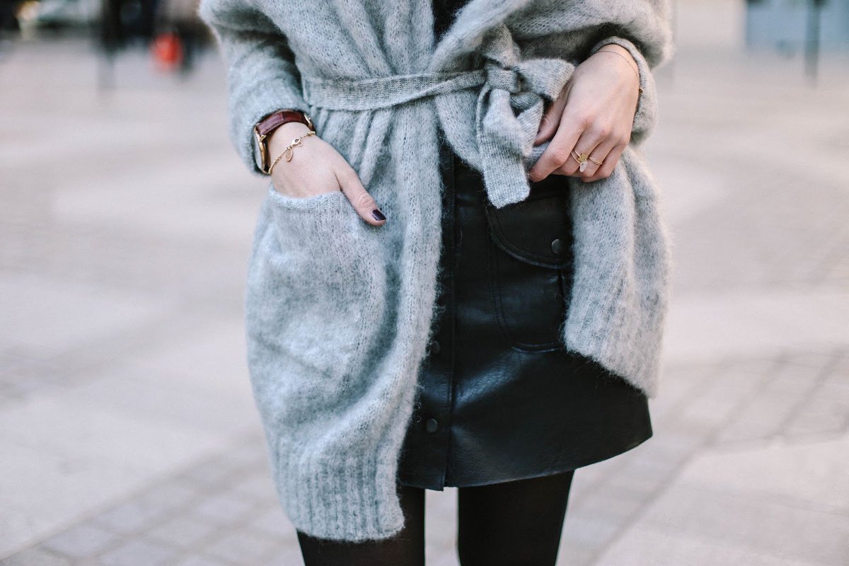 BBlondieBaby's tweet photo. Mon gros gilet doudou @AmVintage est à l'honneur sur le blog ! #ootd #stytle #knit #fashion https://t.co/2C7nigj07x https://t.co/IDiOMDHNsu