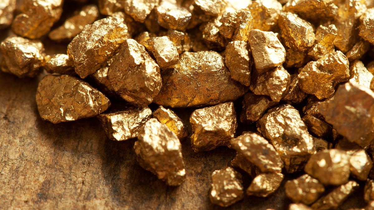 ISHRS's tweet photo. #FollicleFridays: Your hair is gold. Each strand of hair can contain up to 14 elements, including traces of gold! https://t.co/aSnQ2kKLYy