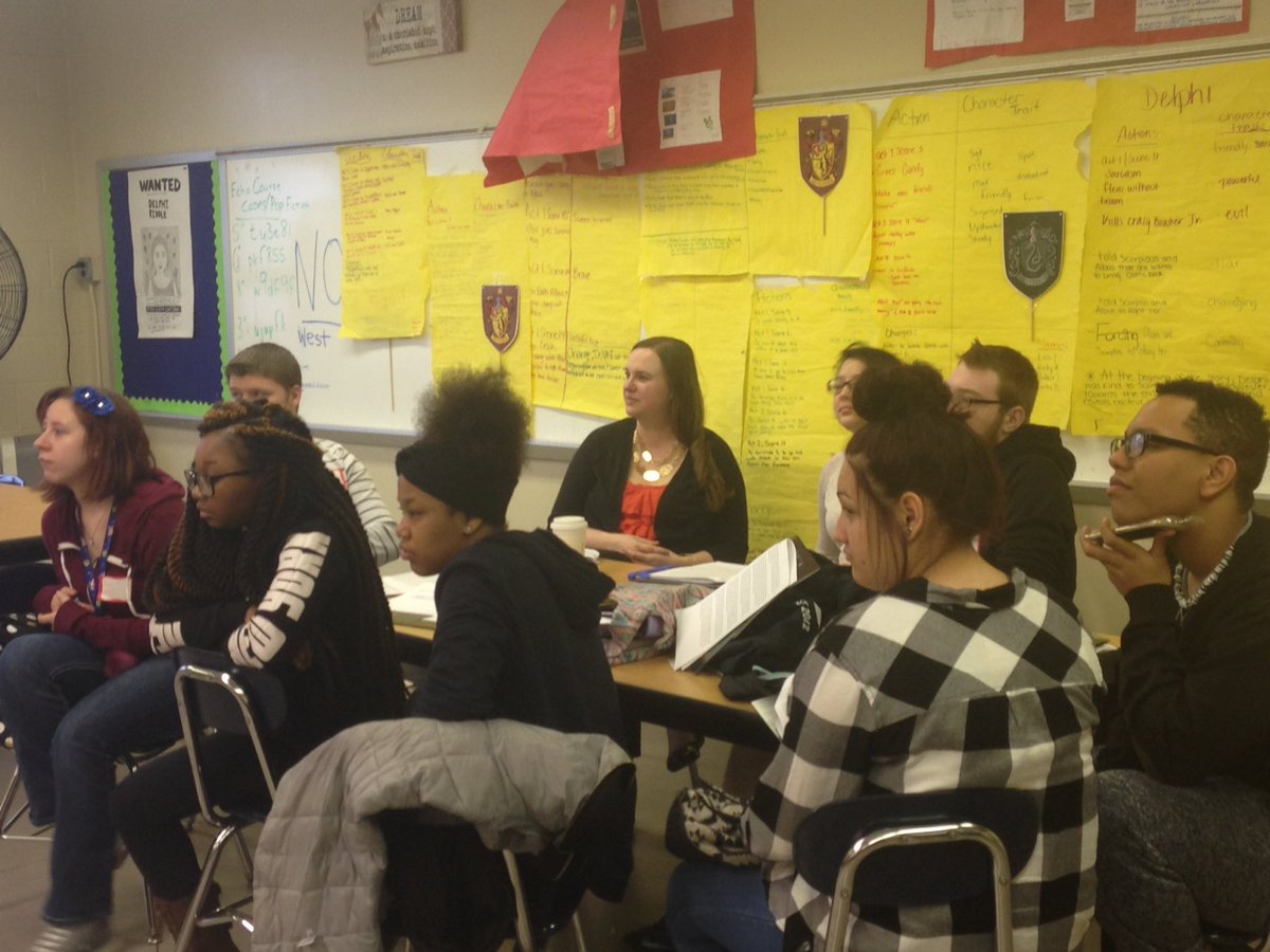 FhntJuniors's tweet photo. Cleveland Metropolitan Bar Association teaching 3Rs lesson- Rights, Responsibilities, & Realities in #PoliLit https://t.co/FchMWoFs64