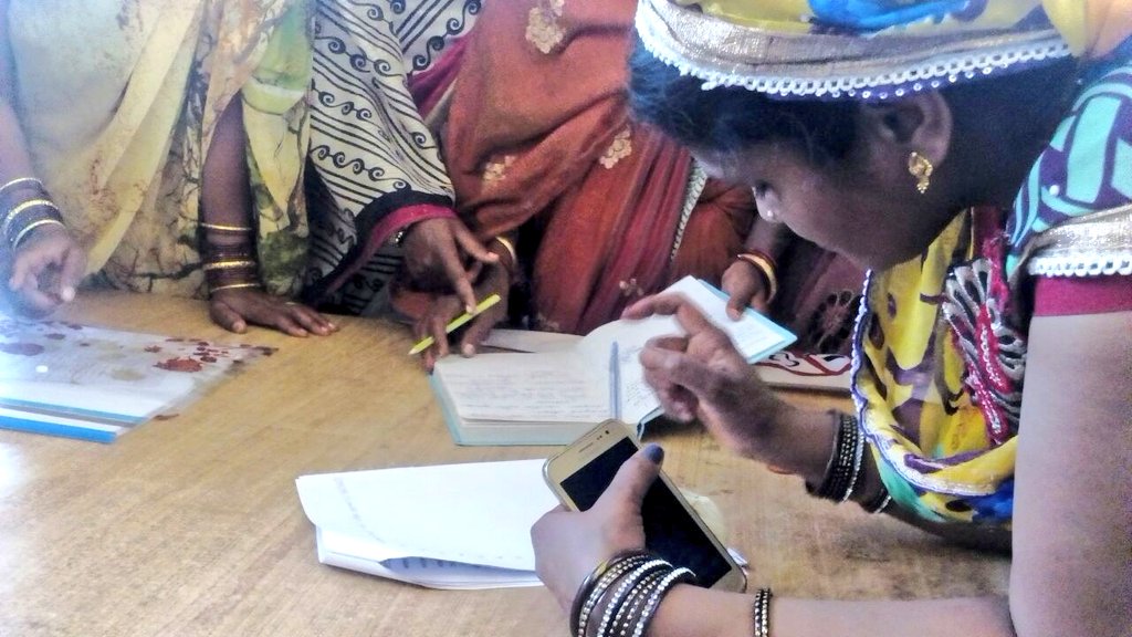 JanPanchayat's tweet photo. #JansunwaiAbhiyan @JansunwaiAbhiyn
#JanPanchayat @JanPanchayat at #Patora #Chhattisgarh
#NariSammanMeraAbhiman @NariSamman
#SayNoToAddiction https://t.co/71752oeLCe