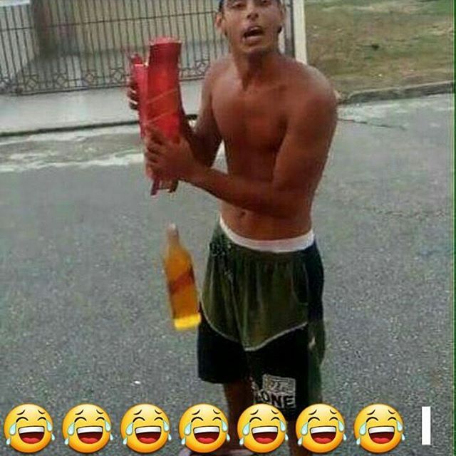 iamcoldstone's tweet image. Ile time umenunua tei mara ya kwanza na unajidai kwa mafans, then suddenly this happens😭