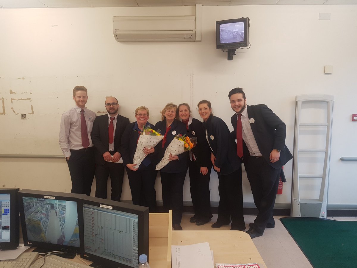 A huge thank you to Margaret and Lyn for all their community work. In the top 5 for the South 3 periods running <a href="/RyanBTesco/">RyanBTesco</a>  @sianjellay