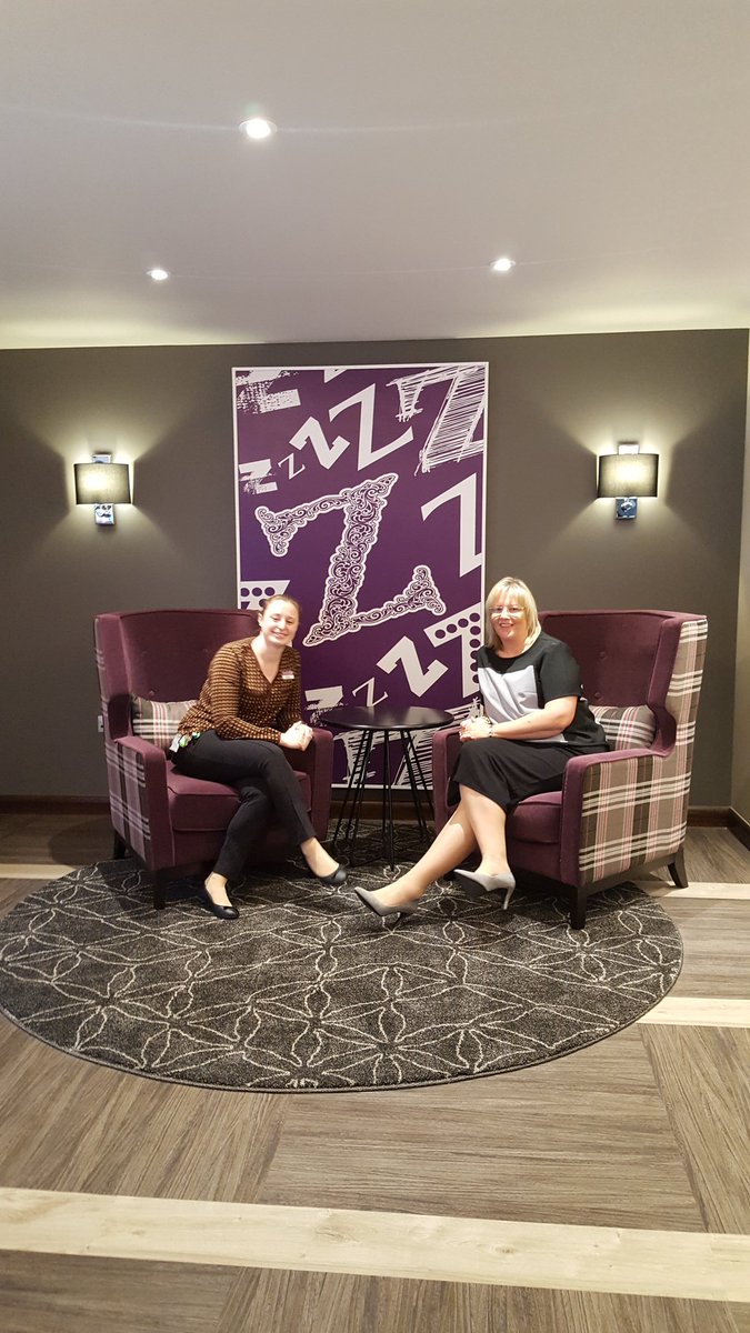 @rjuliamorris <a href="/aplin_sarah/">Sarah Aplin</a> @jamespearson82 settled in at home! 😂