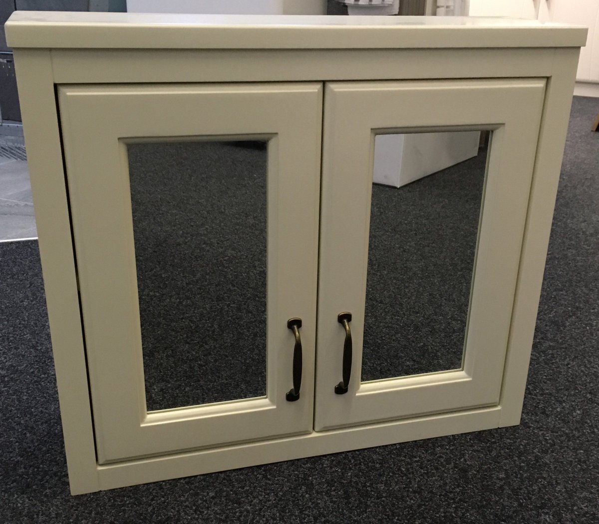 Apple Fitted tweet media