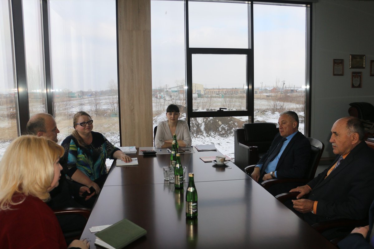 svzhilenko's tweet photo. Кондитерская фабрика "Кубанская кормилица" запустили новую линию на бельгийском оборудовании. Пекут багеты, бутербродные булки, сладости. https://t.co/mCbHN5TRBT