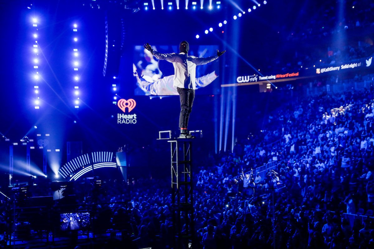 iHeartRadio's tweet photo. Iconic

#twentyonepilots #iHeartAwards #BestFanArmy [📸: Andrew Swartz] https://t.co/nyc8H43A6v
