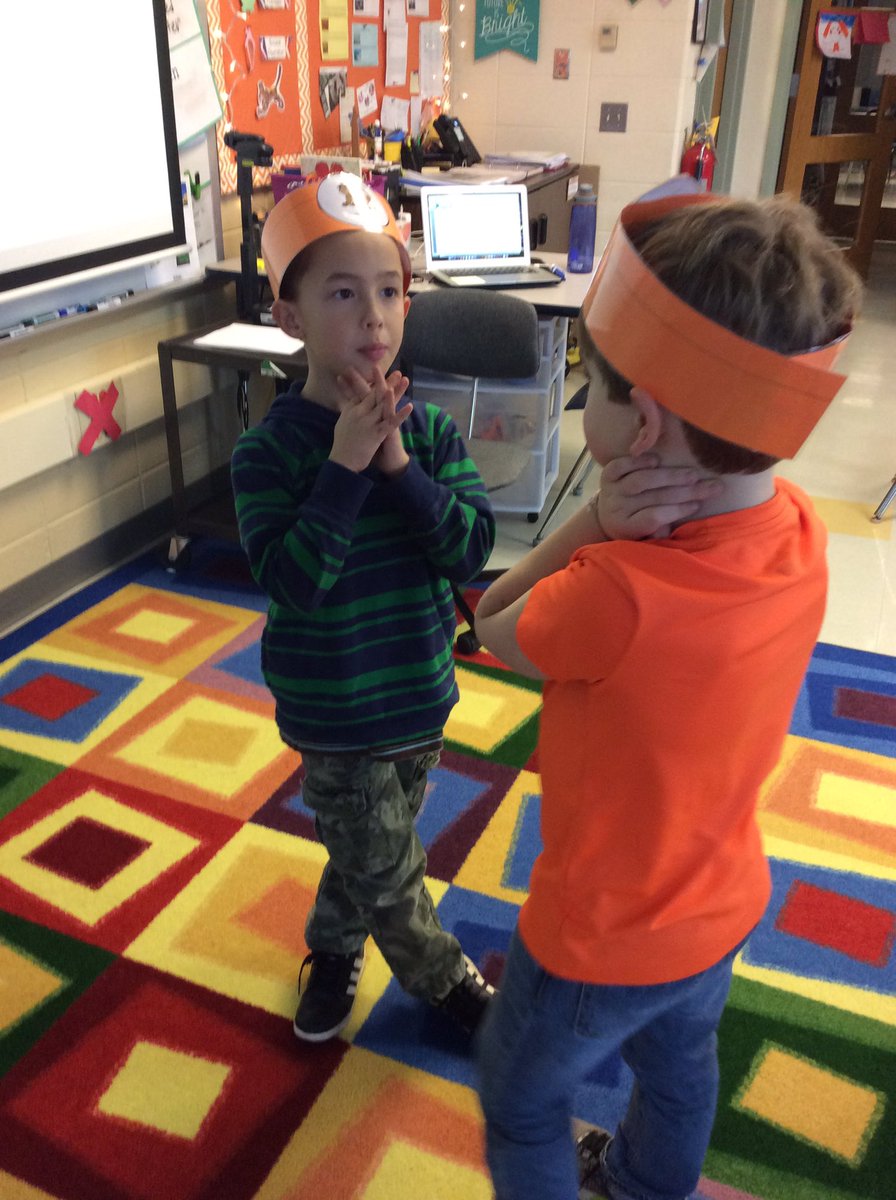 VlahakisClass's tweet photo. We loved playing headbands with Living Things! #cherokeescience https://t.co/HY49zqXdjn