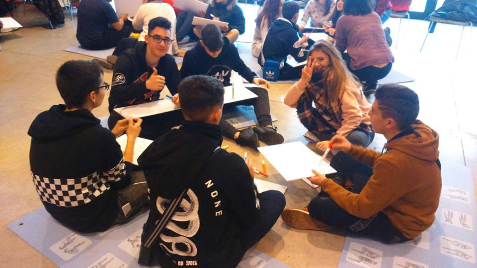 Dia intens a <a href="/EscolaTeide/">Escola Teide</a> els petits a la piscina, cicle inicial al teatre i els més grans al projecte Òrbita!