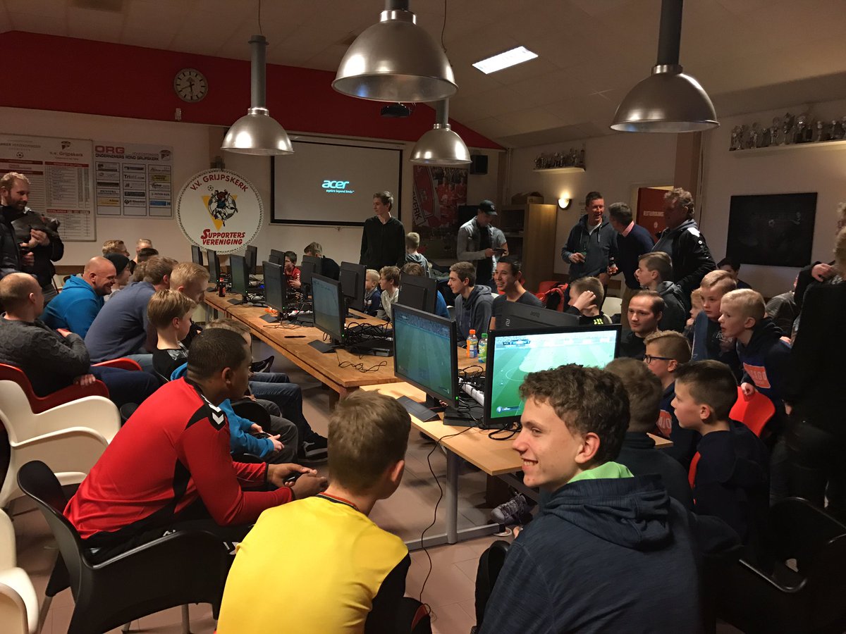 FIFAlive's tweet photo. Vandaag een FIFA17 toernooi aan het organiseren bij @vvgrijpskerk voor maar liefst 64 spelers! https://t.co/08X9ZcE6PS