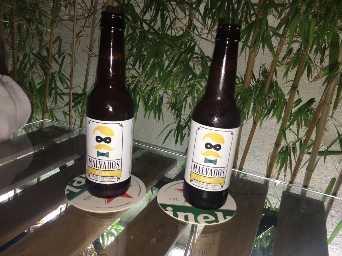 JamonPinucho's tweet photo. Esperando un platito de jamón acompañado con cerveza @MalvadosBeer https://t.co/g6PmmKCKr6