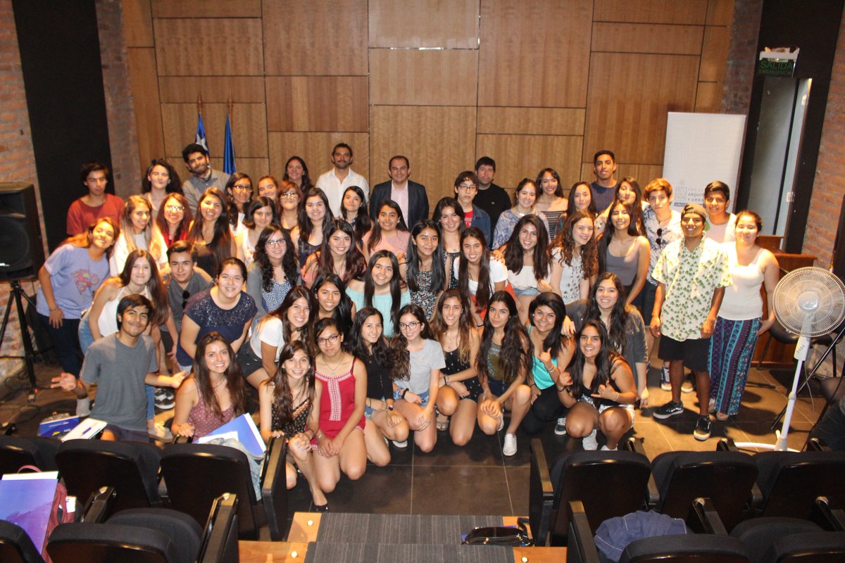 MundoFAU_uchile's tweet photo. Escuela de Verano FAU 2017 culminó con entrega de diplomas https://t.co/phjdTYa9Dg https://t.co/V0jwhk1OqV