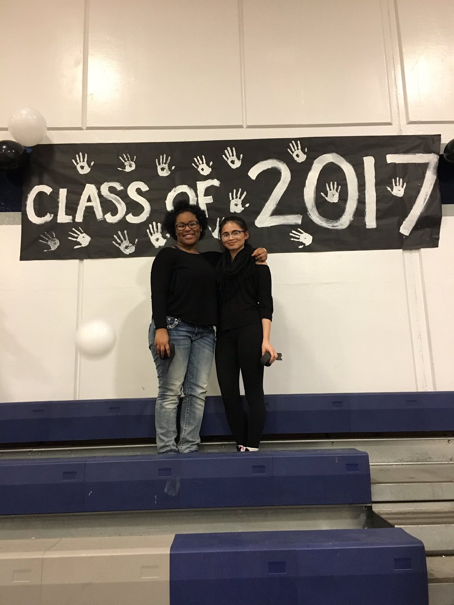 bachkelly9's tweet photo. #BasketballHomecoming #KNOWMoore https://t.co/33gqwP7CJr