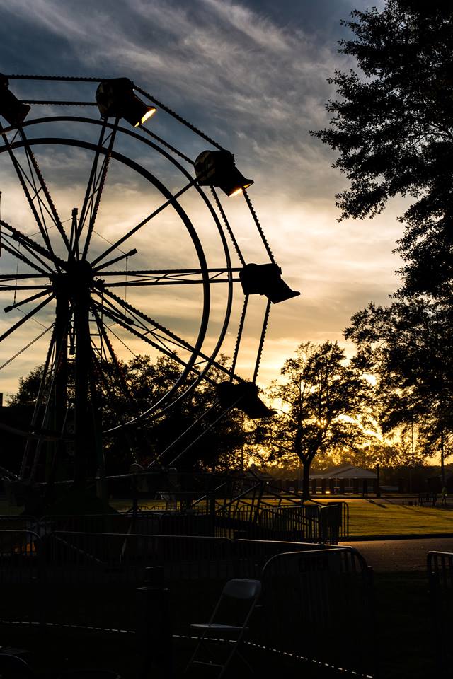 abcrentals's tweet photo. Keep us in mind for your mechanical needs!
#mechanicalrides #ferriswheel #greenvillerentals https://t.co/cCu1TMAdj9