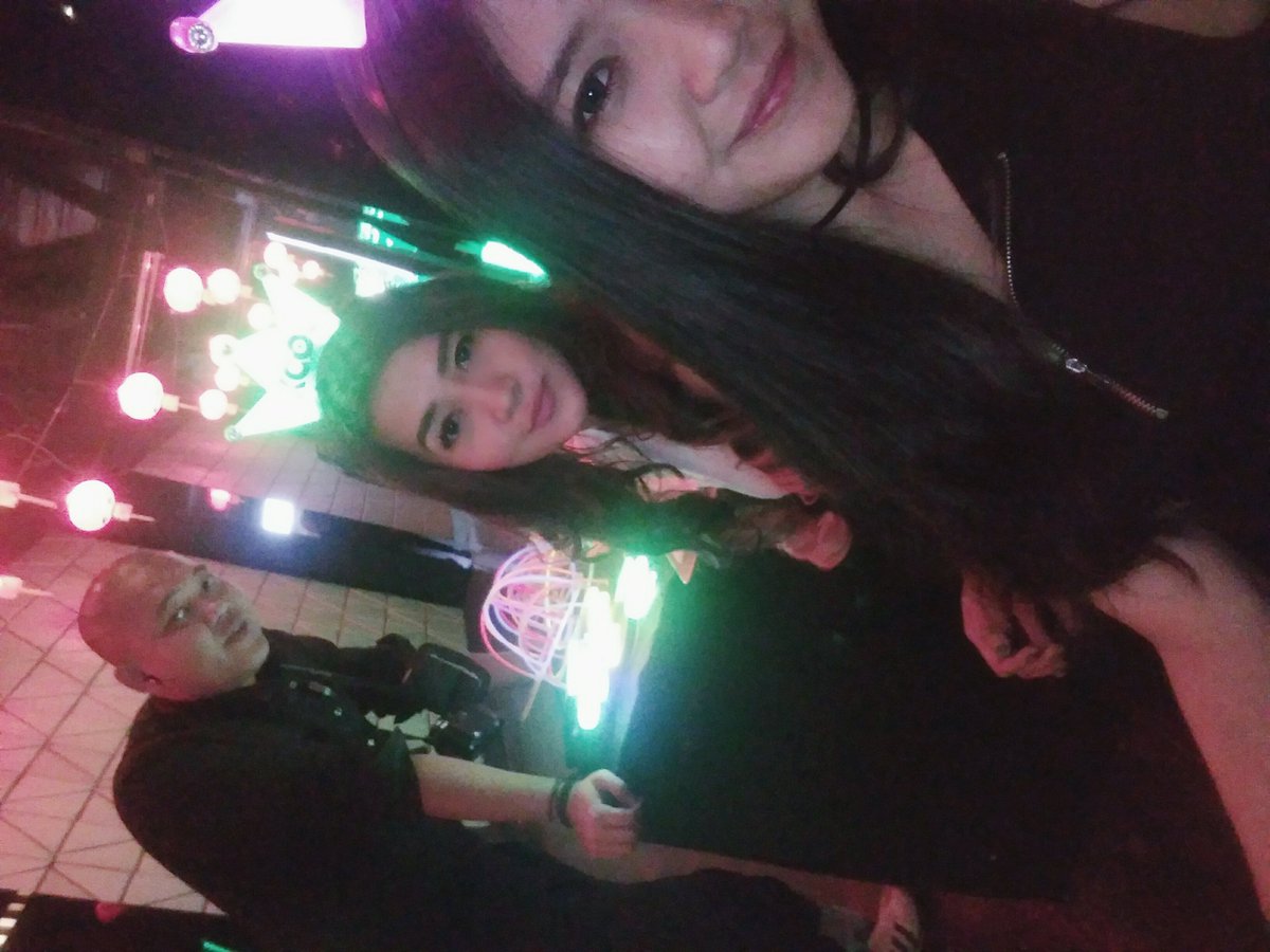 rahmaaey's tweet photo. #JOOXFriYayX2 #JOOXNight https://t.co/JbykrgZVnC