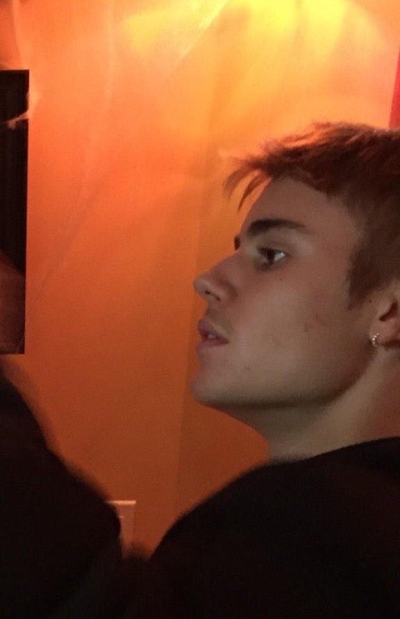 ibieberauhlls's tweet photo. I love this pic, idk https://t.co/4jVvOlT1OE