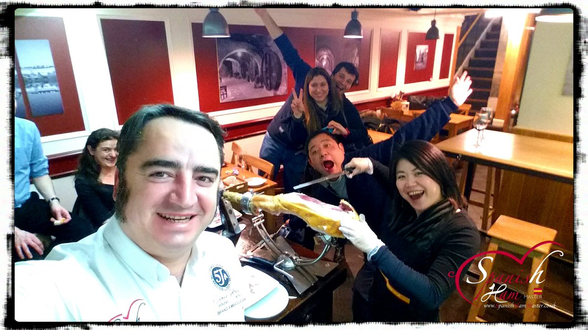 Bellotaham's tweet image. Great moments around our jamón! It seems everyone enjoyed at @CasaManoloUK Don't miss the next one! #events2017 #LoveLondon #jamonlovers