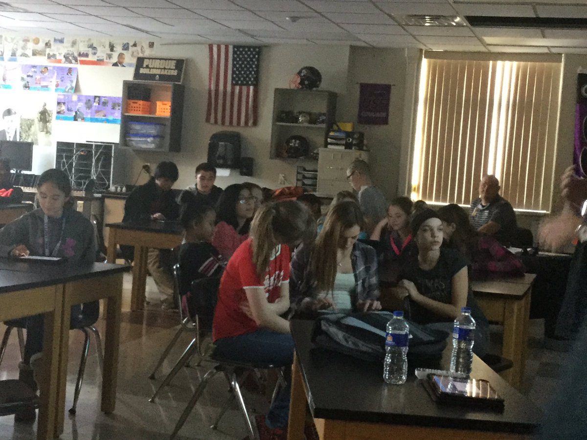 vanyamunce's tweet photo. 8th GRADE TECH! DAY.
#HURONTIGERS.  #HMSTIGERS #MATHROCKS. https://t.co/bdD2t52cYZ