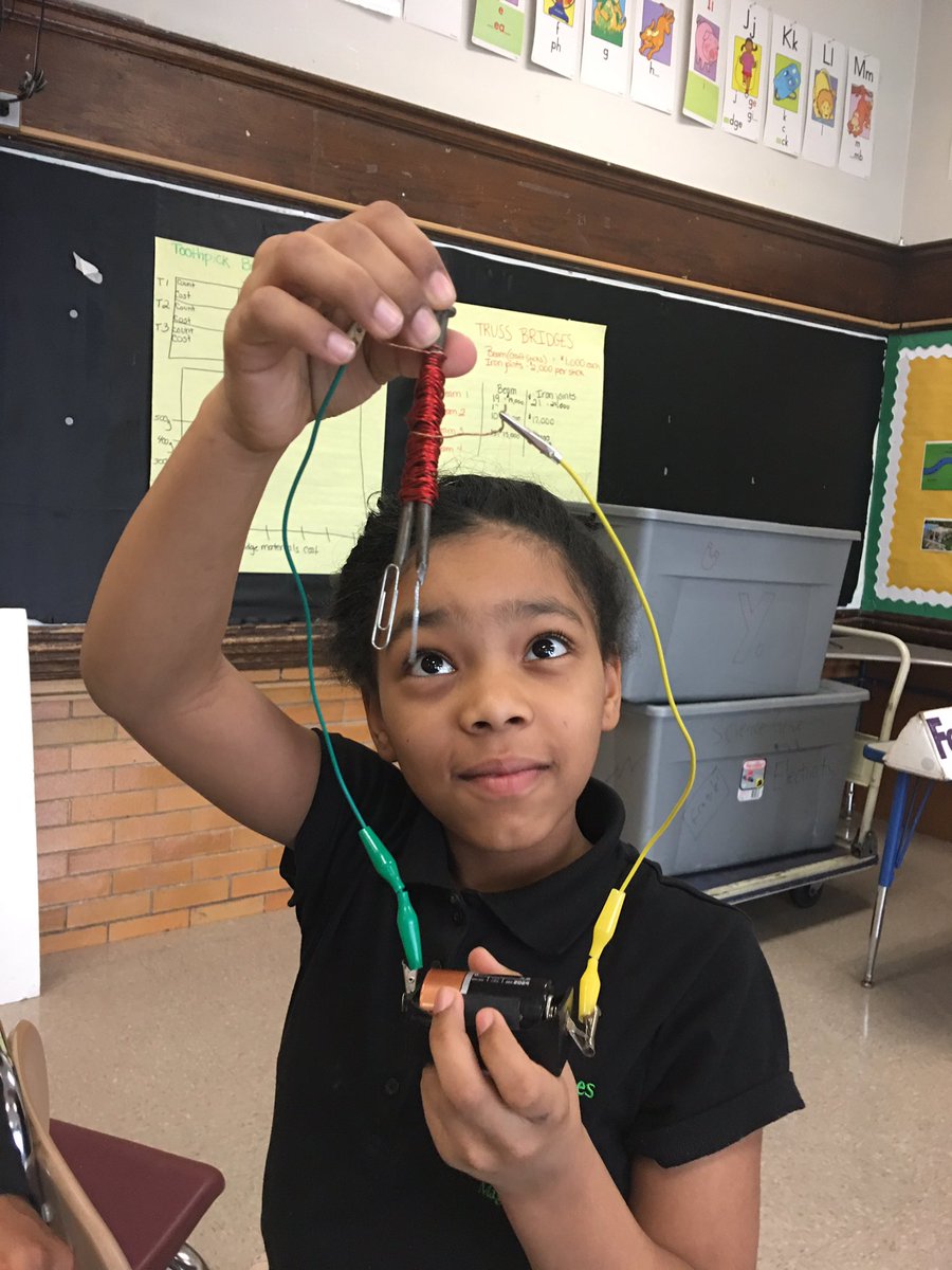4th grade is having fun with electricity and magnets! <a href="/MrRichT1P/">Tyrone Richardson</a> <a href="/BSTEMhartford/">Betances STEM</a> @CMSECT
