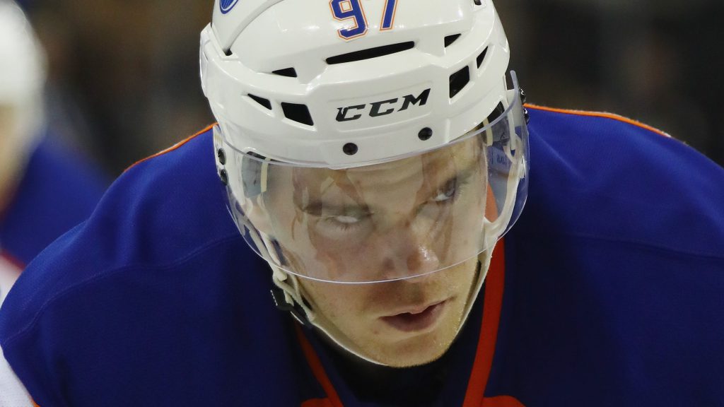 Chairboygazza's tweet photo. Those oilers are kicking butts and taking names right now. #fearnobody https://t.co/Ps082Hieeg