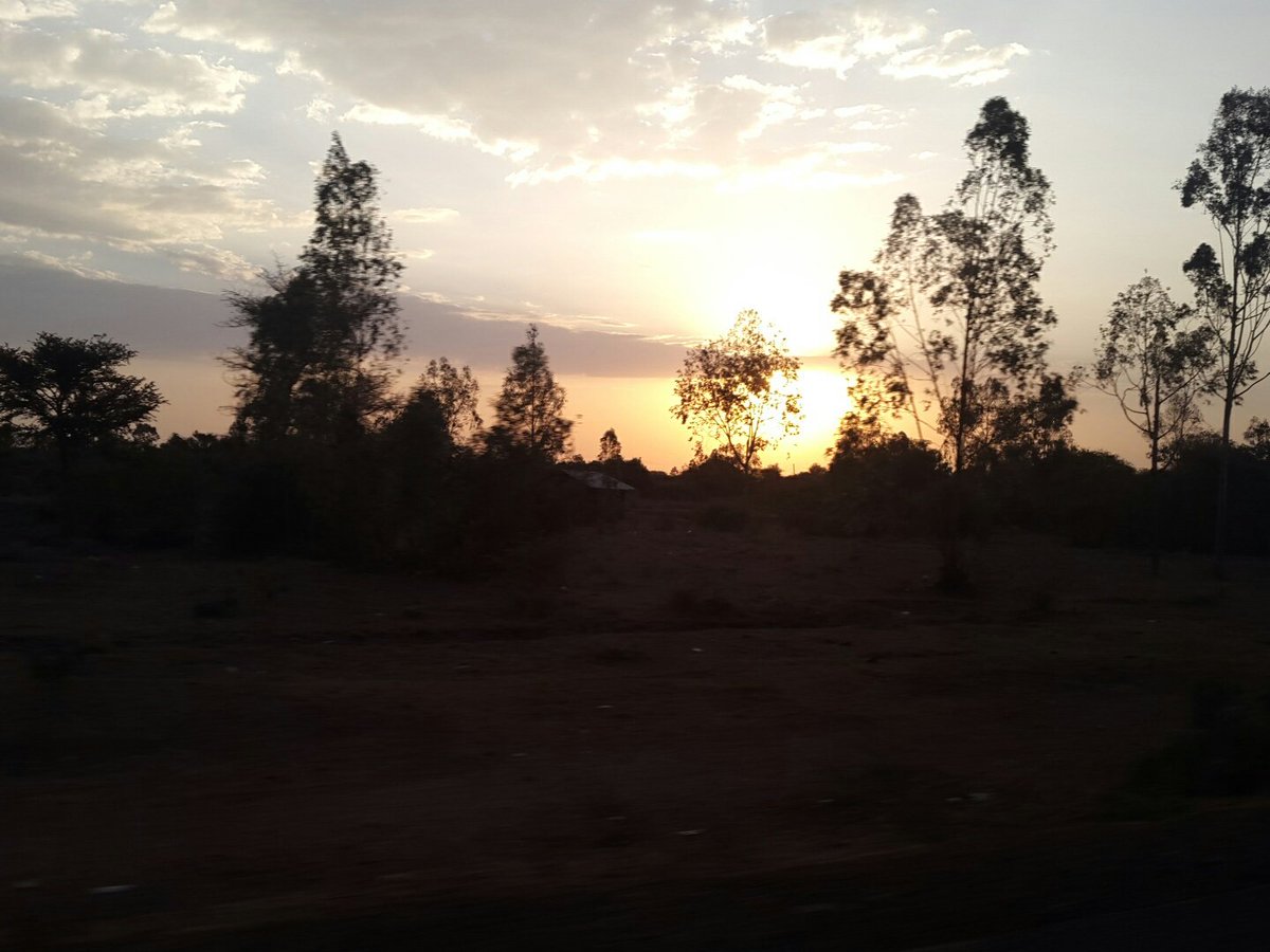 hotshotcreative's tweet photo. #KisumuSunset https://t.co/m3C2inX8GJ