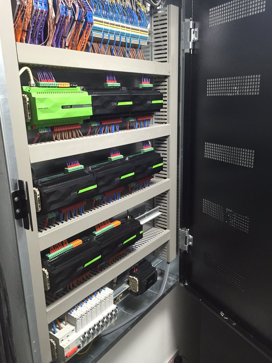 InspiroSmart's tweet image. Wired up and ready to go @Loxone  @WeidmullerUK @AutomatedTV  #smarthome  #homeautomation  #electrical #liveinstall
