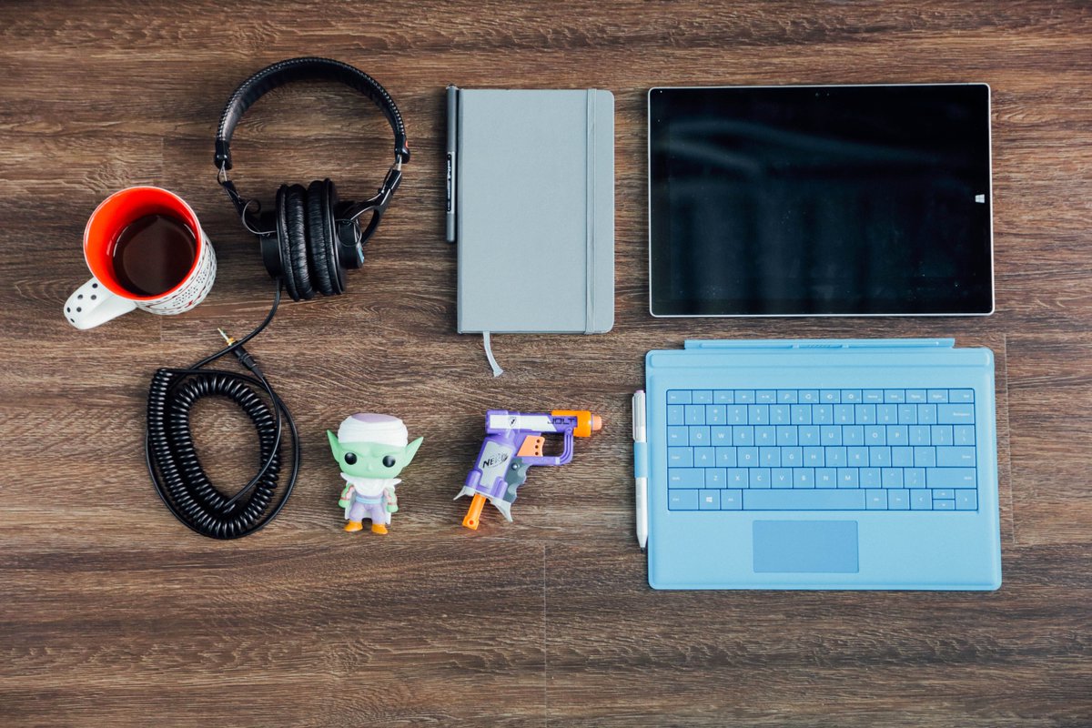 12StarsMedia's tweet photo. For this week's #TeamMemberFriday, let's see what @ZacharyDowns' must-have items are for our "What are your essentials?" theme. https://t.co/pqWWJsP5Bq