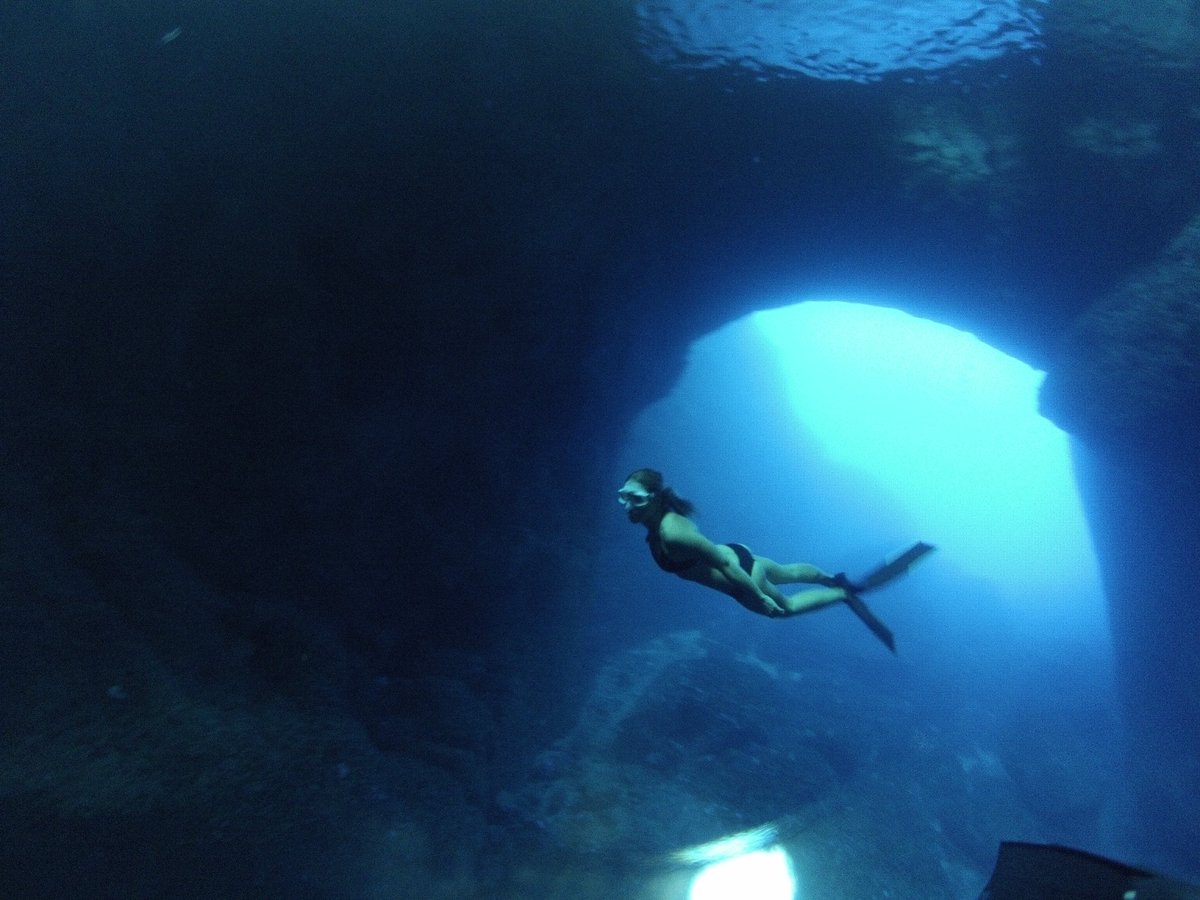 Missing the ocean... #vitaminsea #apnea #freediving #ibiza #mermaid #girlswhofreedive