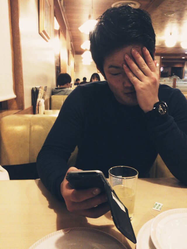 412Ryou's tweet photo. 最近よく遊んでくれるな😳 https://t.co/FW2zkG5jsH
