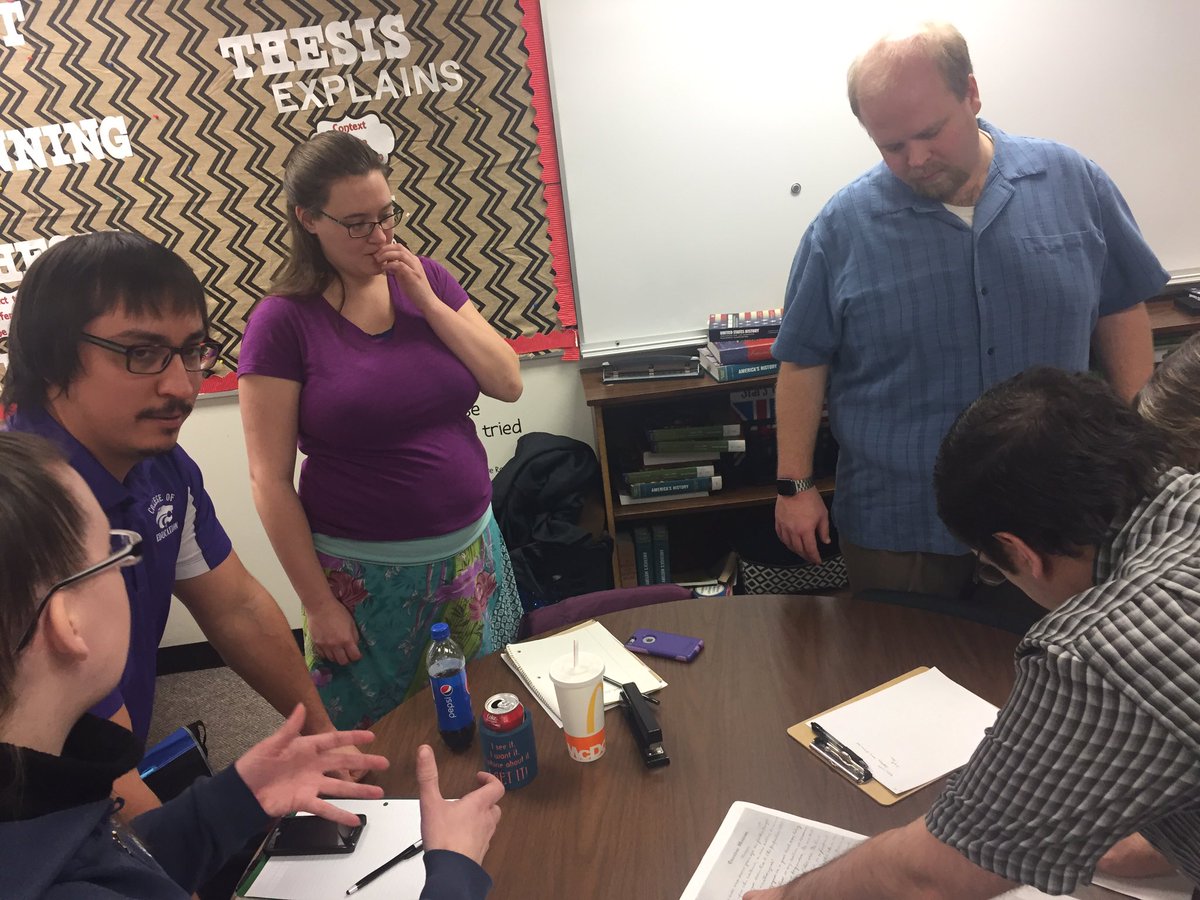 Jillian_Hawley's tweet photo. #BreakoutEDU #escapetheclassroom #480boost #commanderinmischief https://t.co/fD4iiQ3JYk