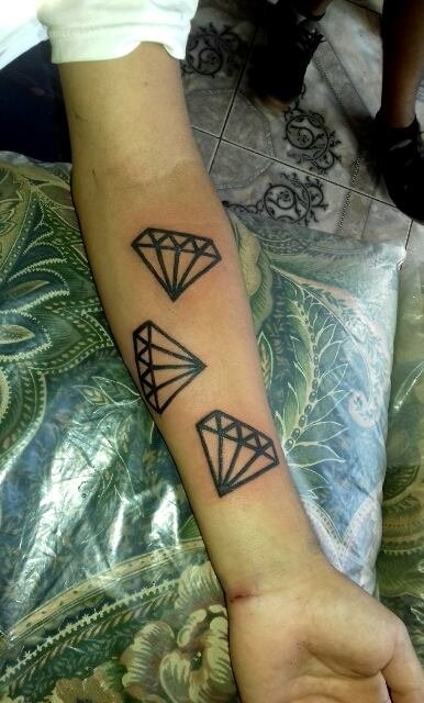 TucheYamii's tweet photo. Segundo tatto 💕 😍 😍👌😎 https://t.co/uaIZRl8qCB