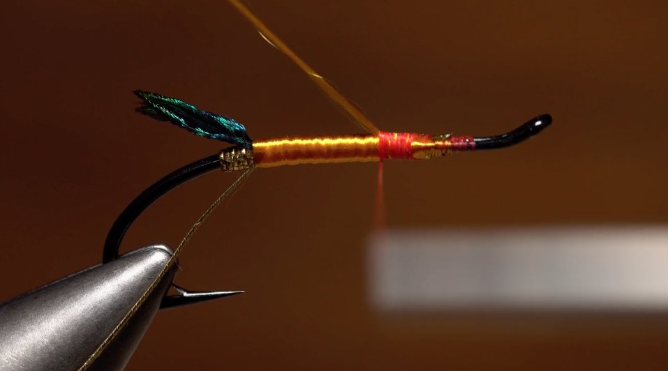 TroutUnlimited's tweet photo. Tying the #RustyRat #AtlanticSalmon fly https://t.co/GBWy1PrHca @TimFlagler @MattGrobert #BeABetterAngler #WorkOfArt https://t.co/bDorN3hUBQ