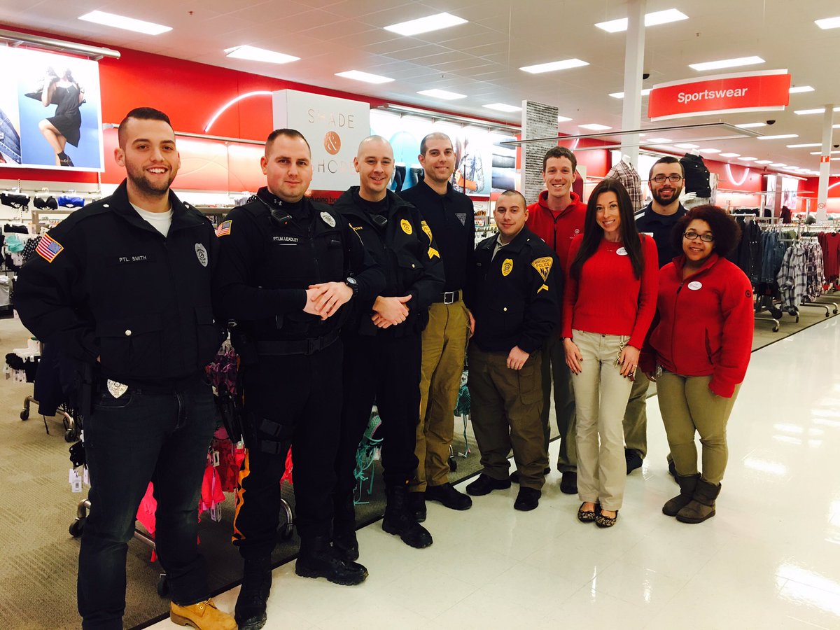 #T1133! #GivingBack #ThankYou <a href="/matthewjmyer/">Matthew Myer</a> <a href="/blaskyT1133/">Brian Lasky</a> <a href="/LFiedeldey/">luise fiedeldey</a> @gibbsboroPolice <a href="/KimNichols_/">Slayed 🗡</a>  @JennaWalker422  @megmarkiewicz