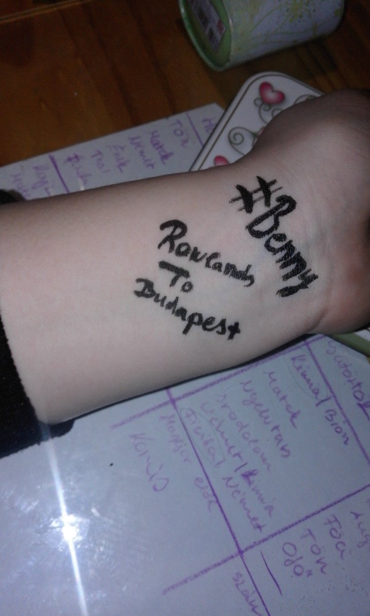 mnds__army's tweet photo. @BennyZTRTour 
come to hungary!
#RowlandsToHungary https://t.co/yqwYe0gBV1