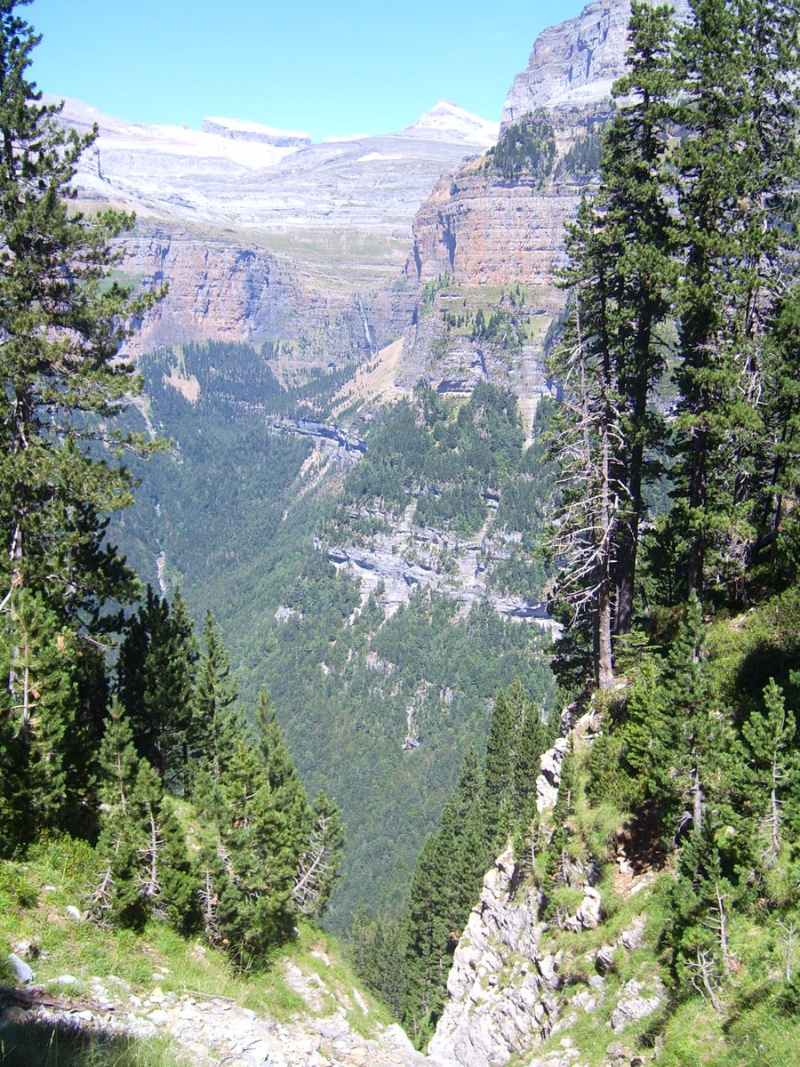 Boreal Spanish Glacial Valley In Ordesa Nationalpark Spain Monte Perdido 3355 M Is The Third Highest Mountain In The Pyrenee Unesco Nature T Co 9eceb1lkce