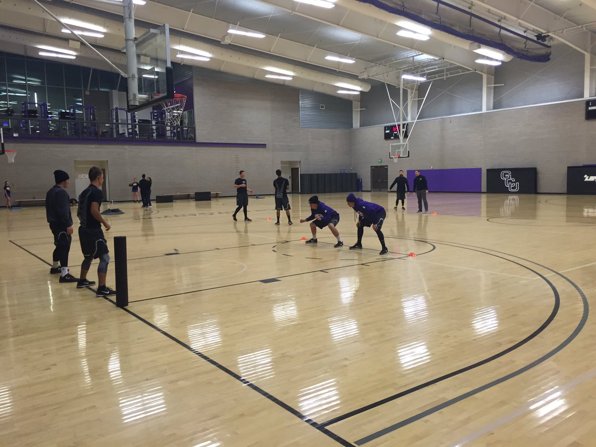 GCU_Performance's tweet photo. Rise and Grind early morning workouts for Softball,Sand Volleyball,baseball,Golf&amp;tennis #wintheday https://t.co/fJn3Wa7hmL