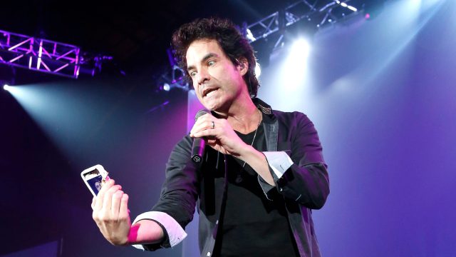 Mix1041's tweet photo. #BREAKING: @train’s Pat Monahan thinks the #Patriots will WIN the #SuperBowl! @KarsonKennedy https://t.co/yN0ktaqLaN https://t.co/yU8hlsga0n