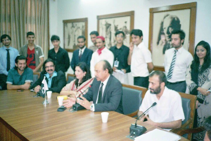syedkarrarkazmi's tweet image. 2010 at Sindh Assembly with @NisarKhuhro_SME @RaufNagori & @SyedaShehlaRaza & @navaidzuberi & @ZAIDAZIZpk with @kirannazish #OldMemories