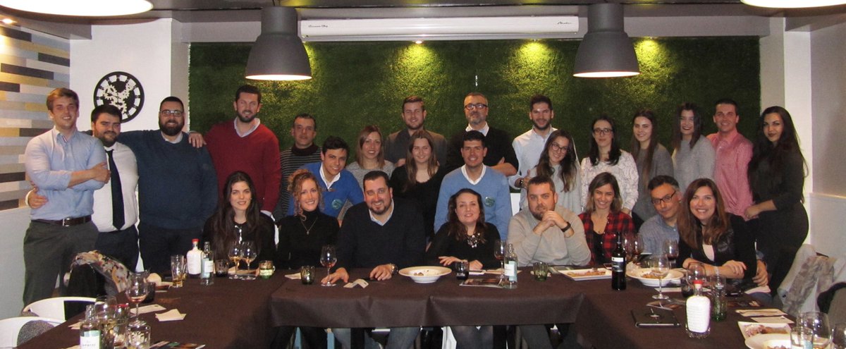 acc_valencia's tweet photo. Anoche presentamos en exclusiva algunos de los platos de nuestra nueva carta de #ACCGV a los amantes de la gastronomía en #Valencia :) https://t.co/JlH8BY9B6I