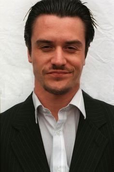 Happy birthday Mike Patton 