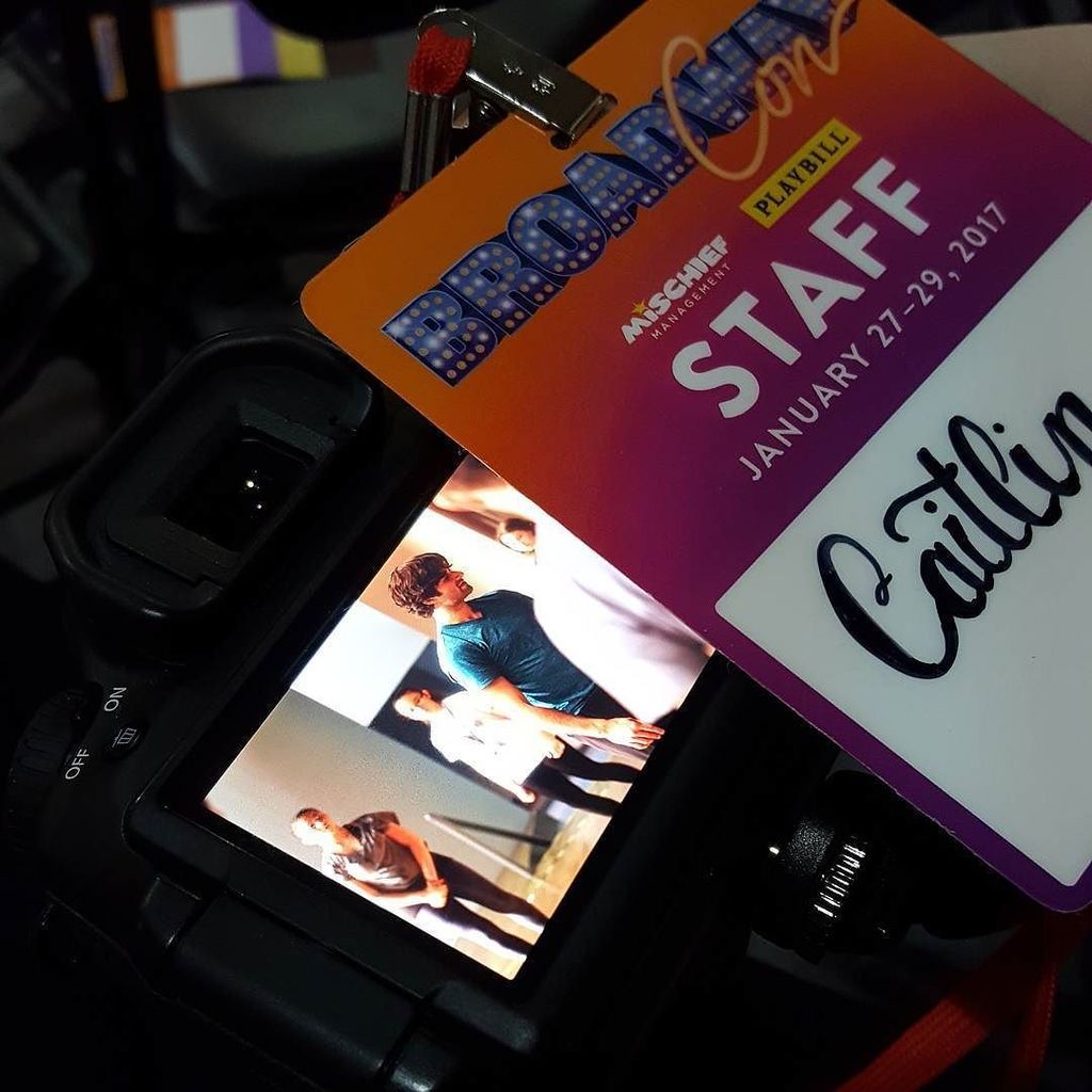 illphoto_'s tweet image. Shooting a tap master class at #mybroadwaycon #broadwaycon #mischiefmanagement ift.tt/2kbkGr0